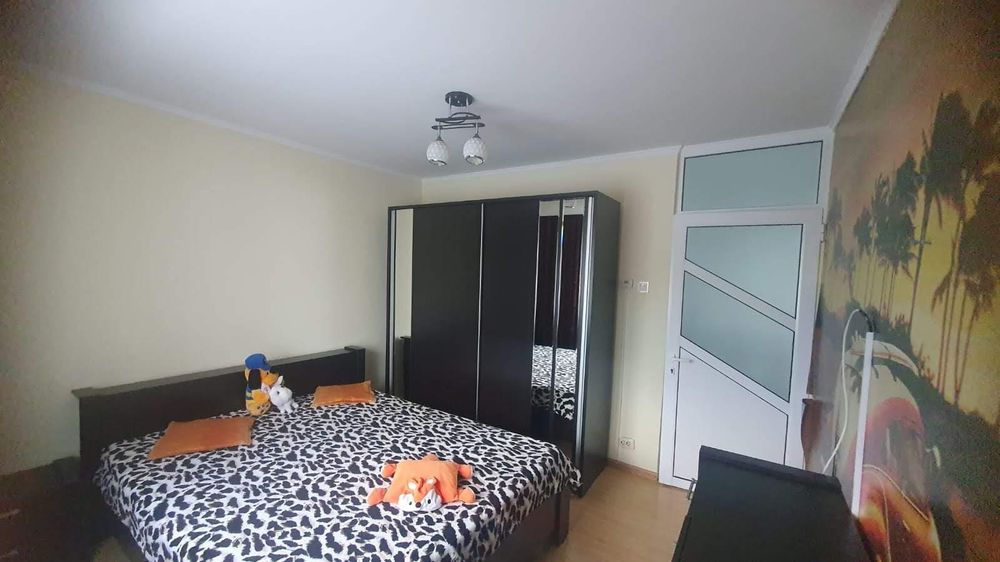 Închiriez Apartament