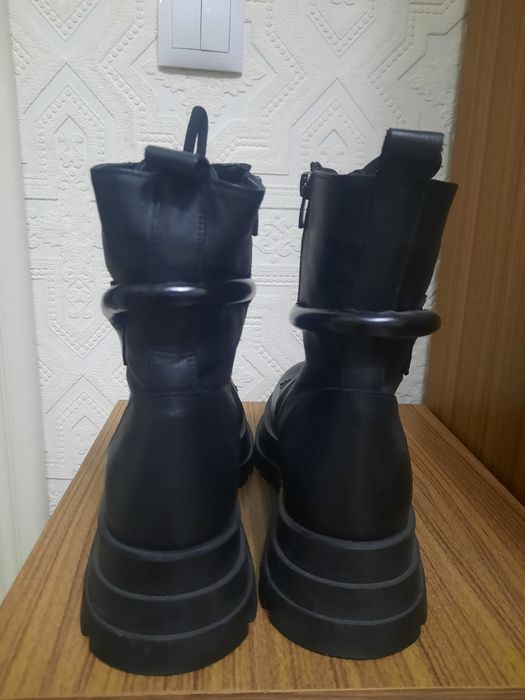 Продам новые сапоги !