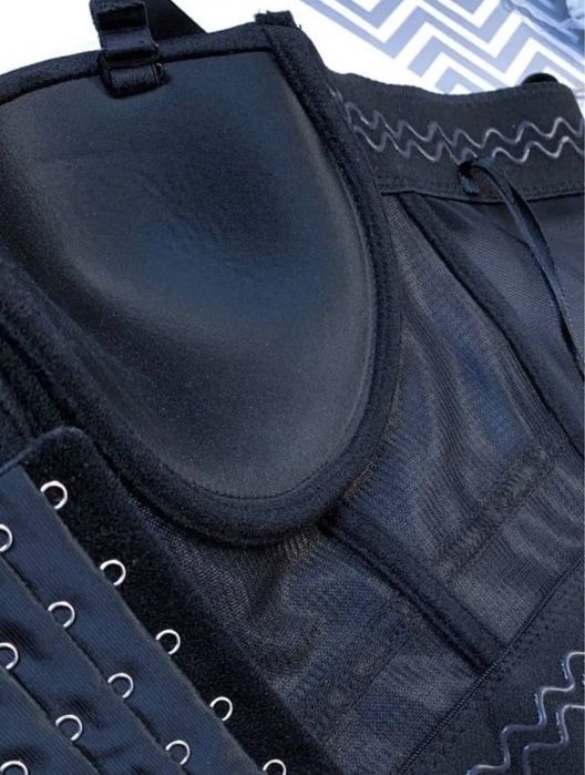 Корсет пуш-ап с бахромой из страз