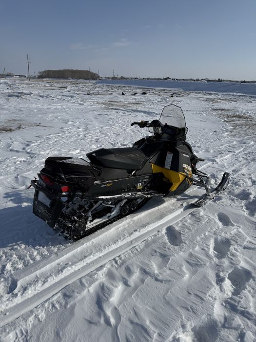 Продам снегоход BRP