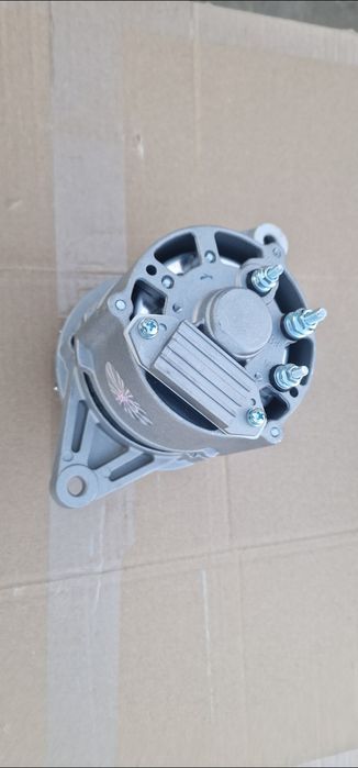 Alternator 12 v cu releu incorporat tractor ford fiat case