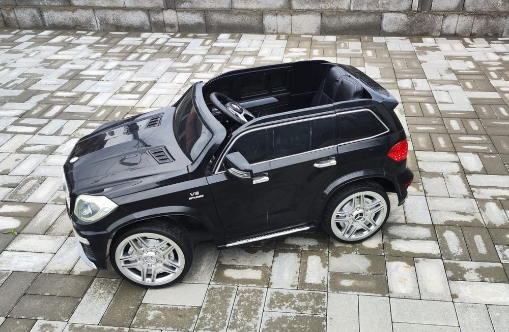 Mașinuță electrica Mercedes pentru copii între 2-6 ani