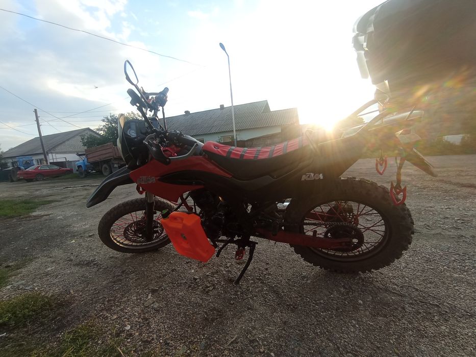 Мотоцикл тур эндуро