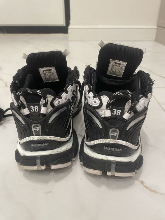 Balenciaga runner black and white
