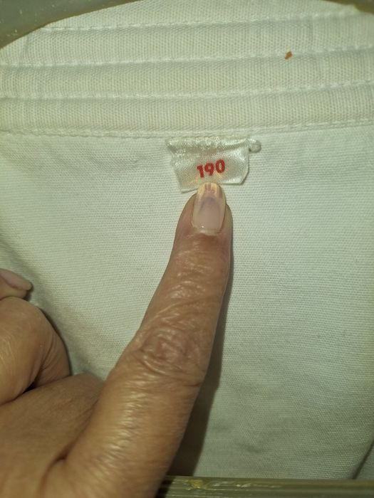 Продавам карате кимоно