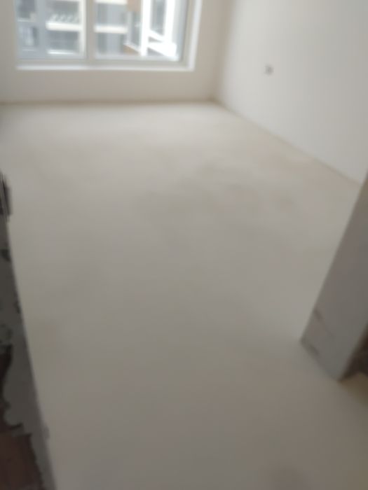 Самонивелираща (саморазливна) замазка