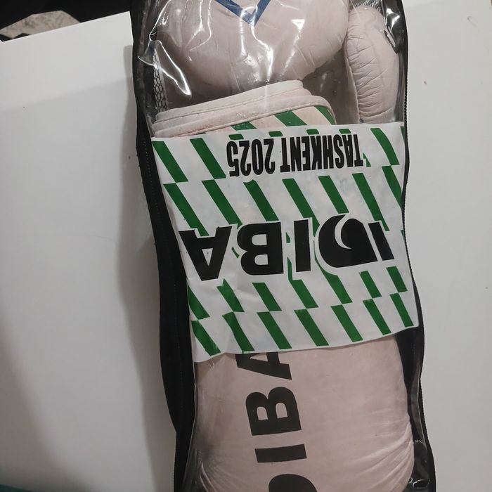 Продаю перчатки хорошие