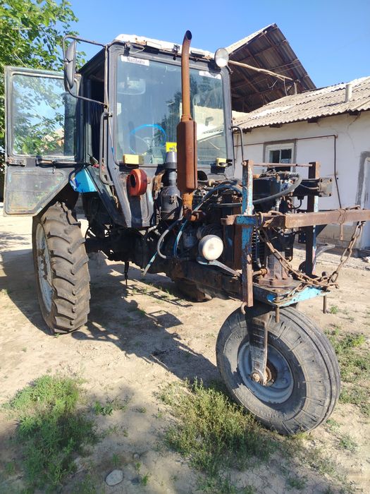 Belarus mtz80 sotiladi