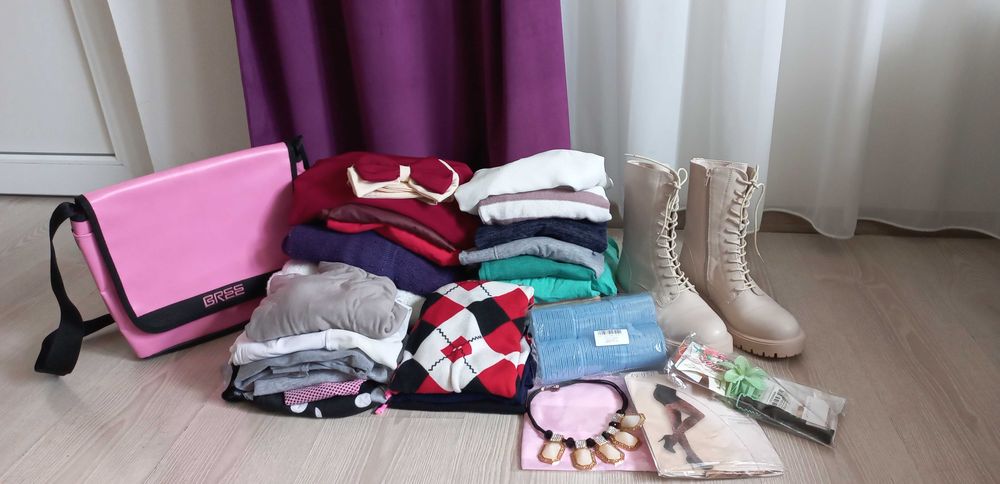 Haine dama marimea s/m si accesorii