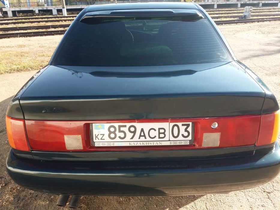 Продам машину Ауди 100