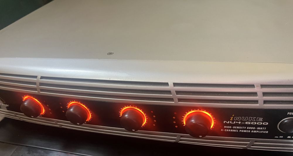 Amplificator 4 canale Behringer NU4-6000
