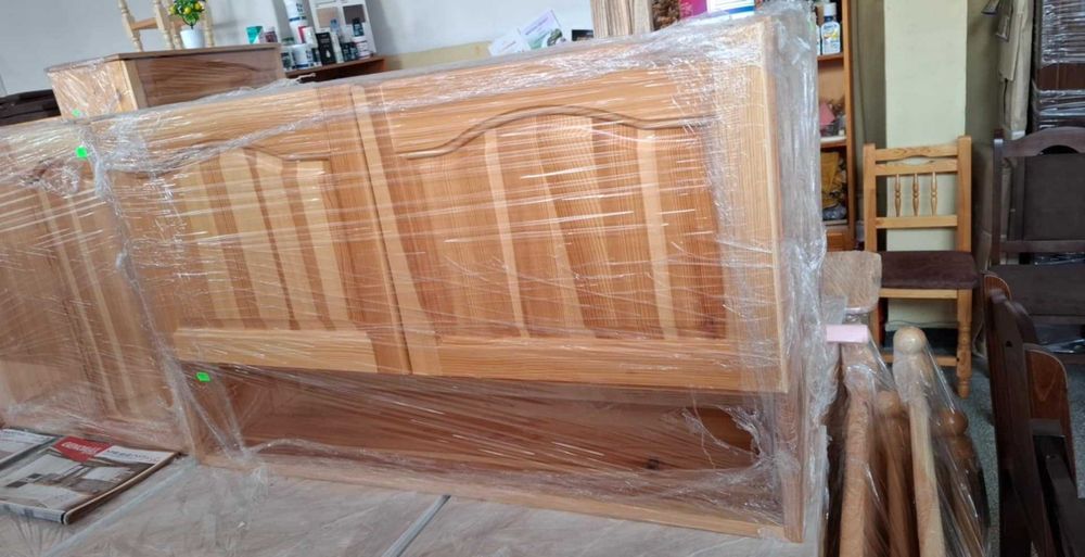 Мебели само от масив, готови и по поръчка