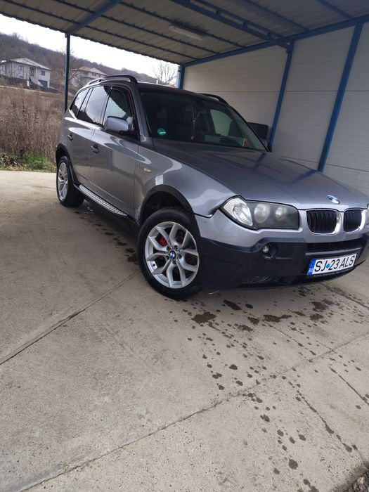 Vând BMW X3  în stare de funcționare