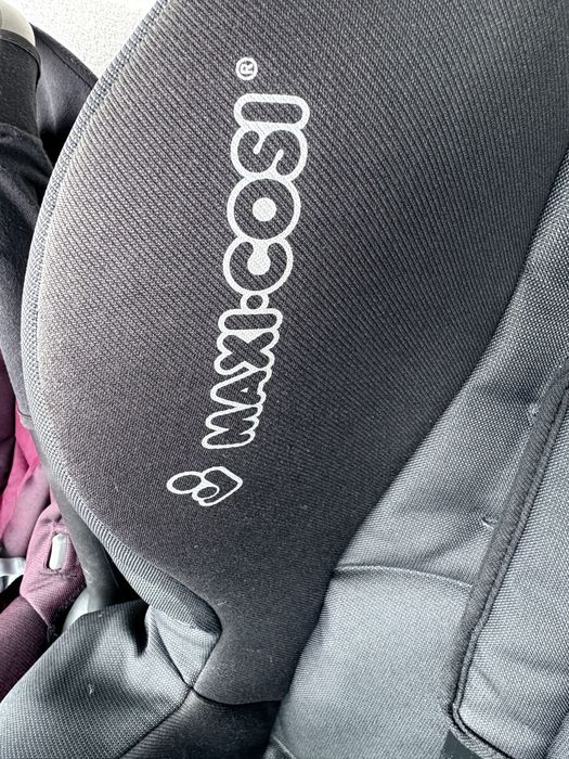 Продавам детско столче за кола Maxi-Cosi Priori за деца от 9 до 18 кг.
