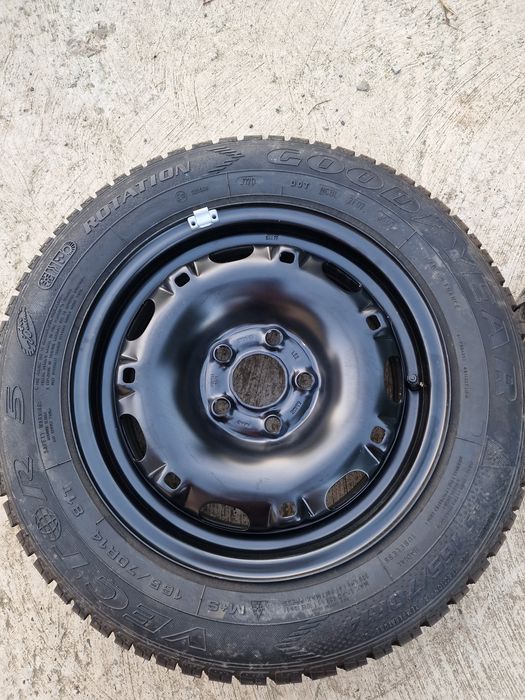 Roată 165/70R14 kit complet
