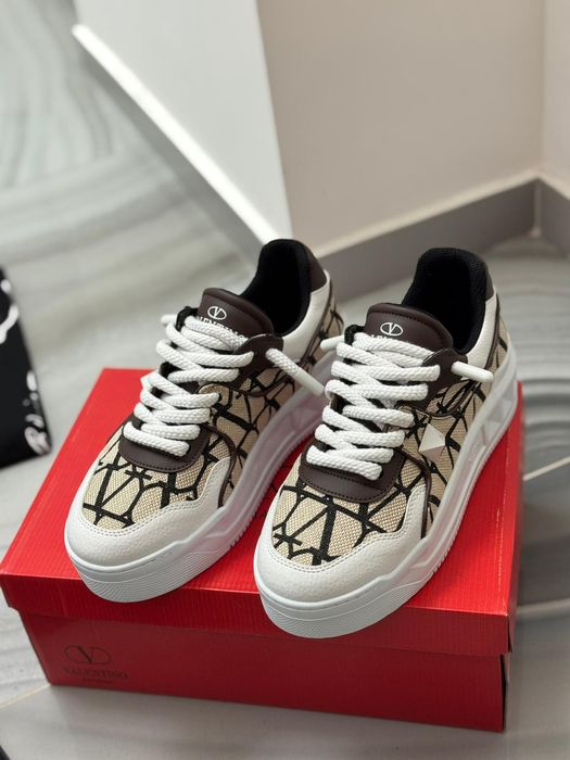 Adidași Valentino Garavani