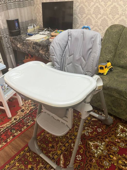 Детский стульчик для кормления chicco