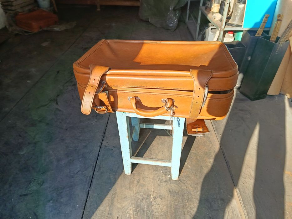 Продам советские чемоданы