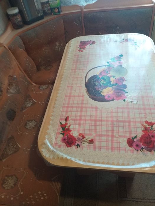 Продам Кухонный уголок