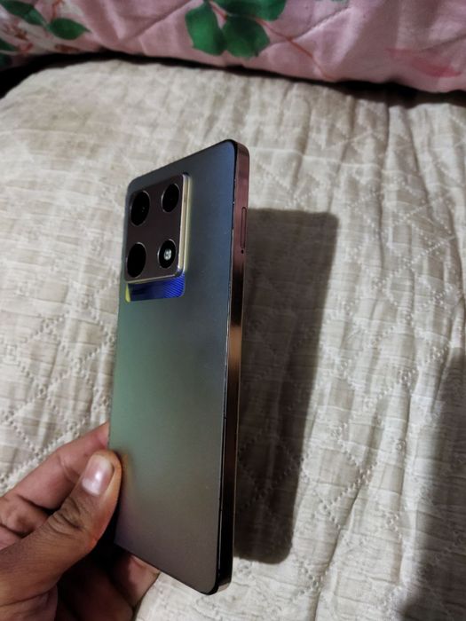 Infinix Note 30 Pro RAM 8+8 256 GB ideal