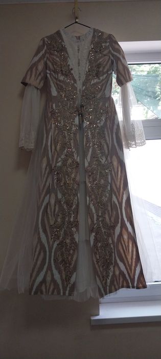 Kelinlik libosi 44.48 razmergacha bo'lgan asal qiz va ayollarga tushad