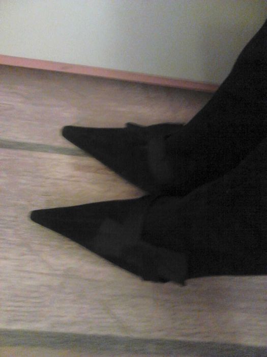 Естествен велур почти нови ботуши Номер 38 стелка 24.5см