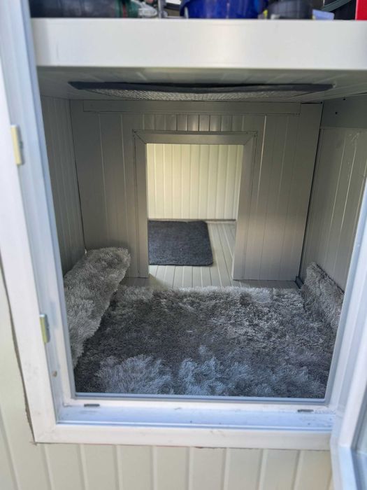 Țarc câini + cușcă încălzită (panouri sandwich) | 2 nivele | 3500 lei