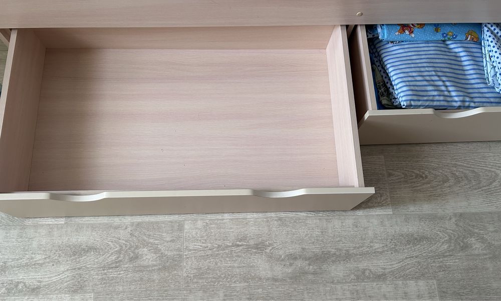 Продам кровать 20000