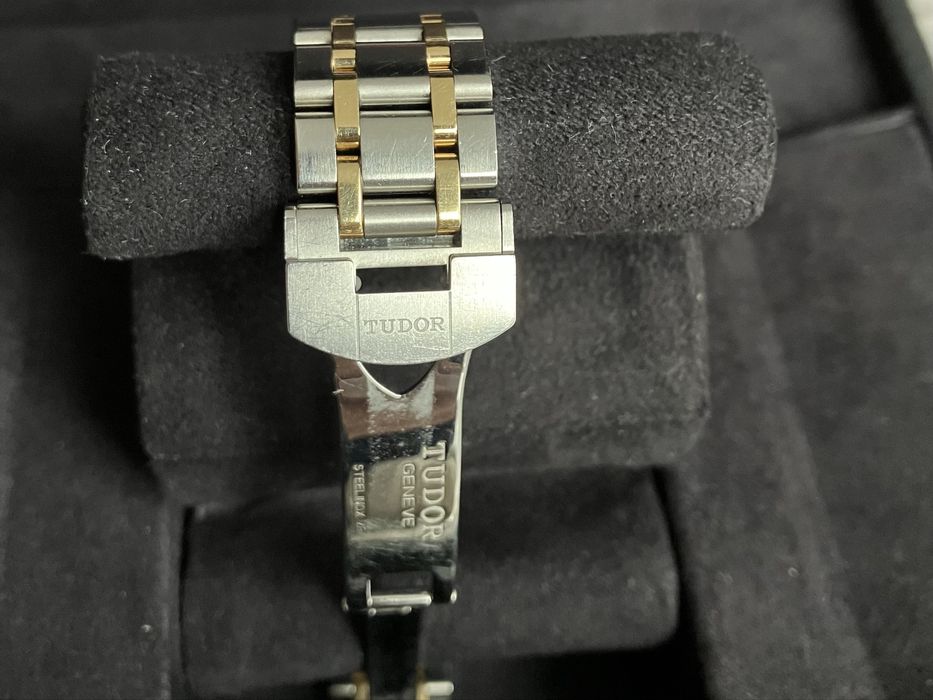 Tudor royal date day 41 mm Steel & Gold