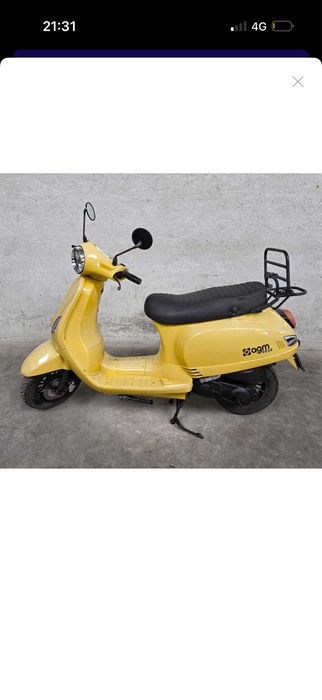 Detin 3 bucati !! Scutere 25kmh , benzina 2019 , 2010 , 2007!!!  49cc, 4 timpi , Fara permis 25 kmh pe cartea RAR!!