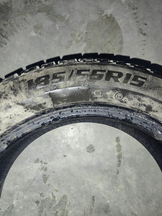 Продам зимние шины 185/55R15