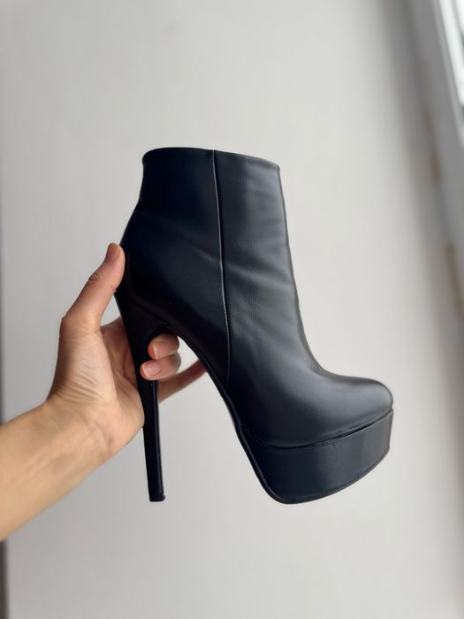 Продам новые ботильоны BASCONI