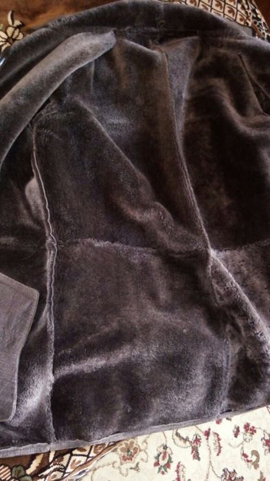 Продаю мужскую дубленку