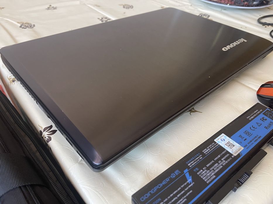 Ноутбук леново Y580