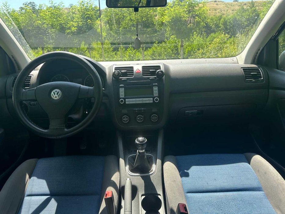 Volkswagen Golf 5 – 2007 – 1.4 MPI Benzină – 116.000 km verificați