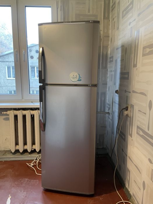 Холодильник LG б/у