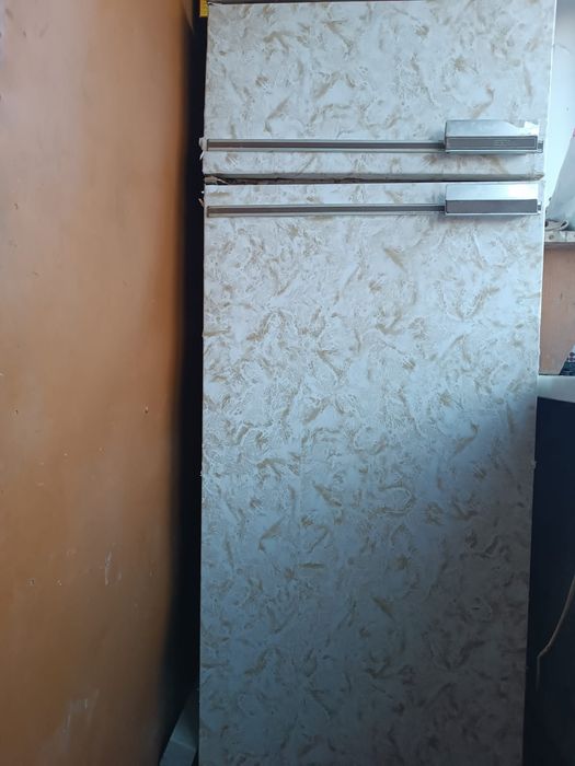 Продам советский холодильник