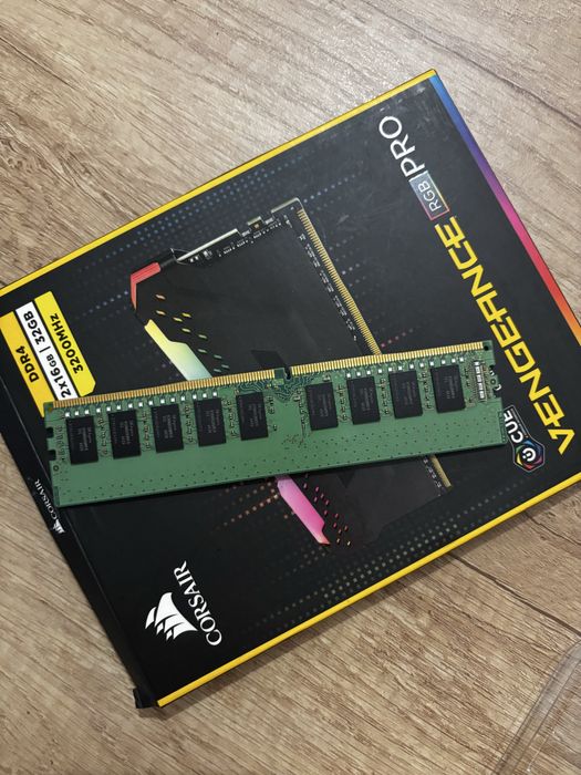 1 x 16 GB DRR4 2133 Mhz