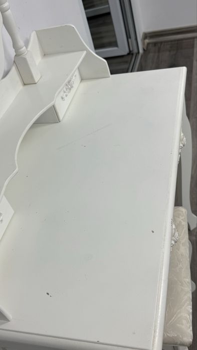 Masuta cu oglinda si cu scaun