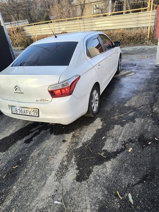 Продам автомобиль Ситроен C-Elysee 2013г.