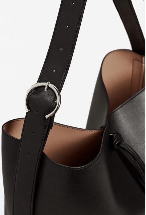 Чанта Mango” от еко кожа с вътрешен несесер