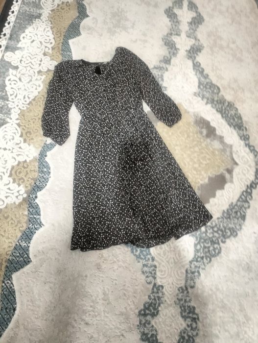 Продам женские платья