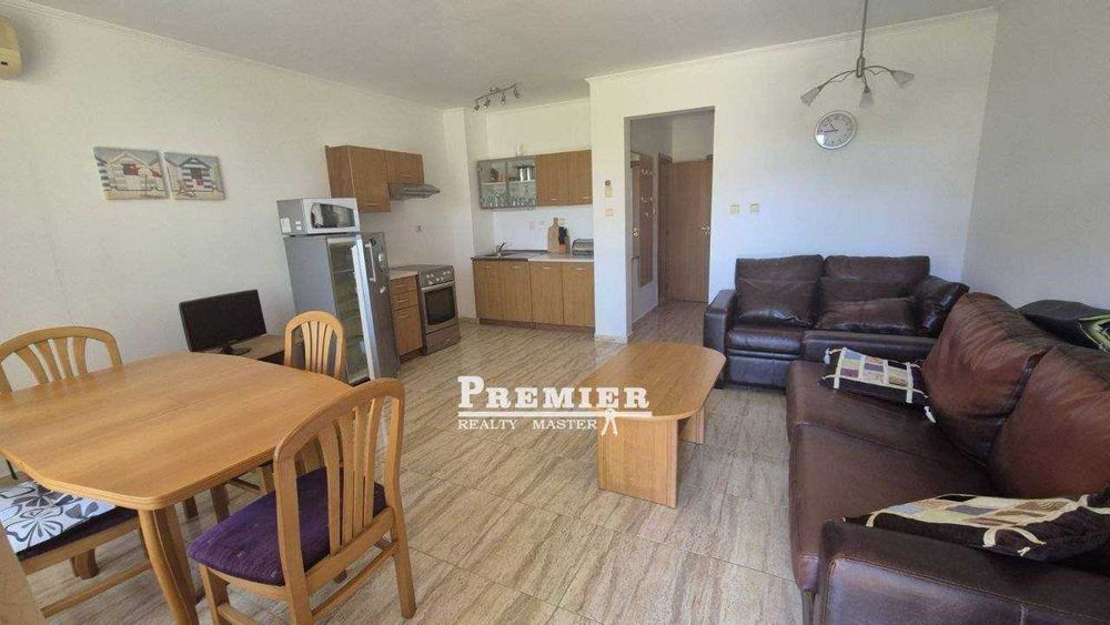 Предлагаме за продажба уютен тристаен апартамент  в Свети Влас.