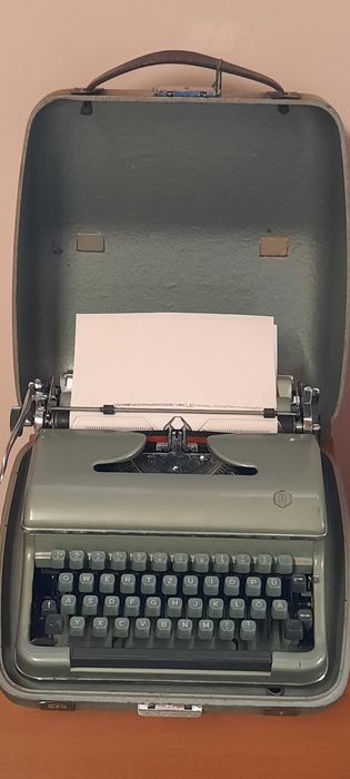 Mașină de scris Torpedo impecabilă