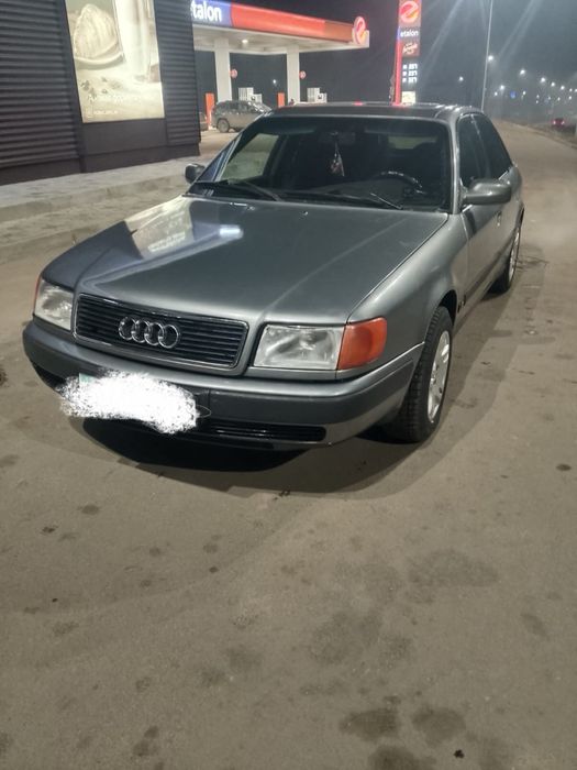 Продам Ауди 100  газ бензин