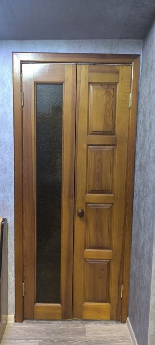 Двери межкомнатные б/у