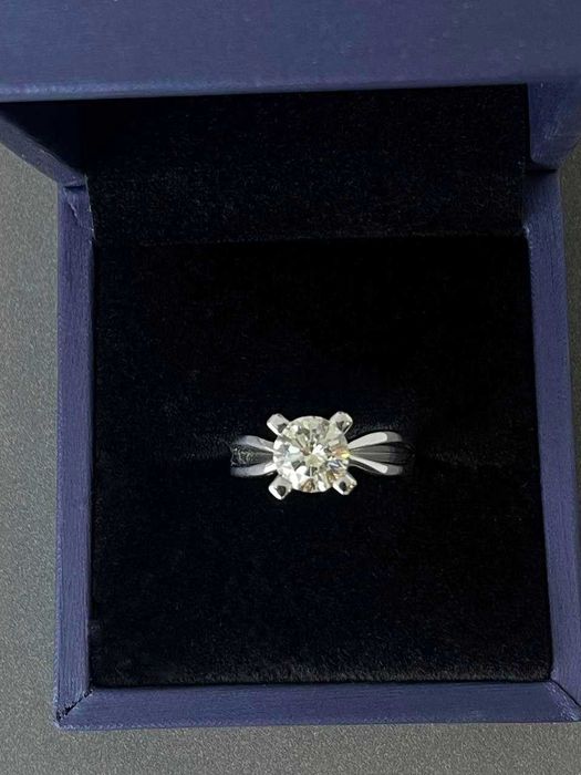 Кольцо с бриллиантом 1,8 карат