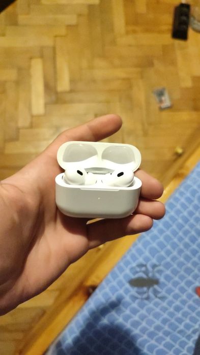 Продавам   AirPods Pro 3