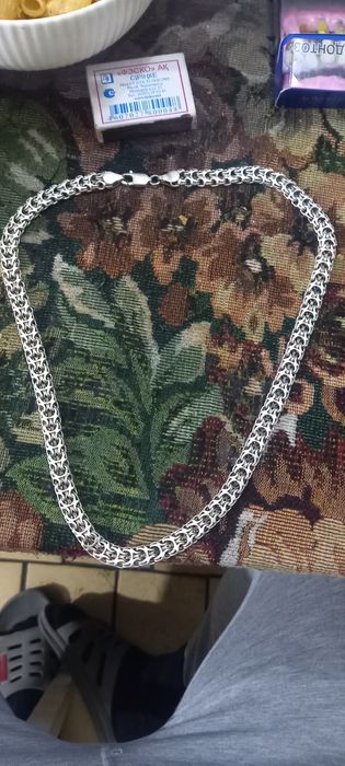 Продам цепочку серебряную