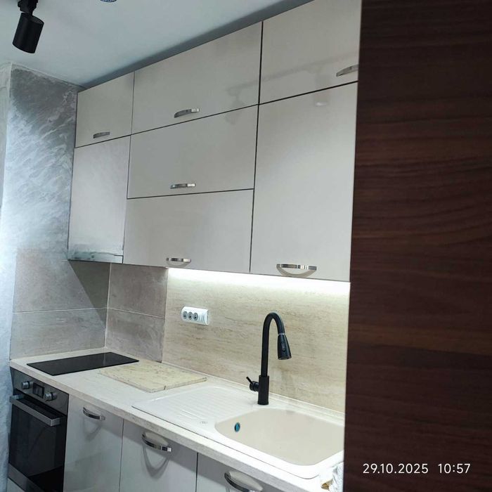 Дава се под наем Двустаен апартамент в София, Люлин 10 - 57 кв.м за 750 € - Снимка #2